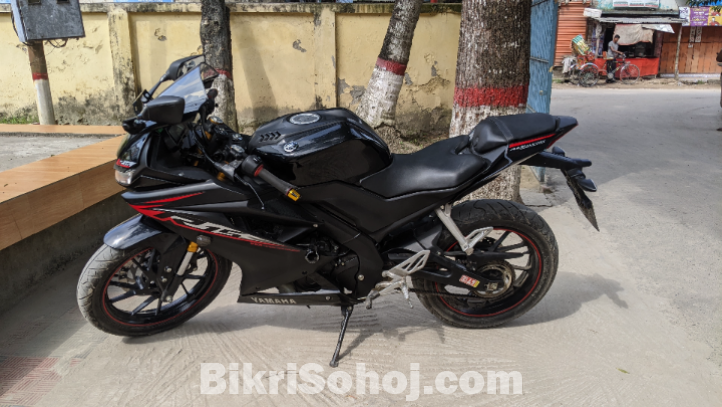 Yamaha R15 V3 indo Black